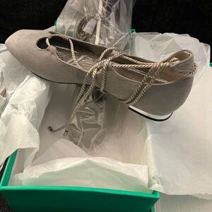 Gray flat ankle tie flats